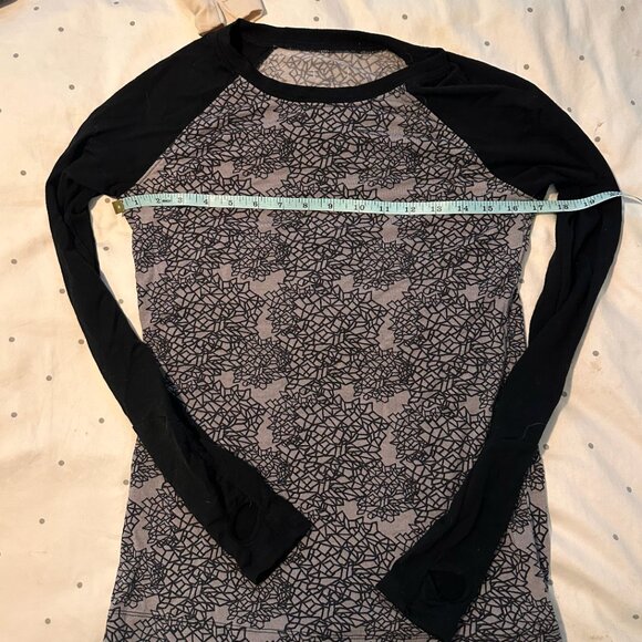 Oiselle Wazzie Wool long sleeve size SMALL - Picture 1 of 2